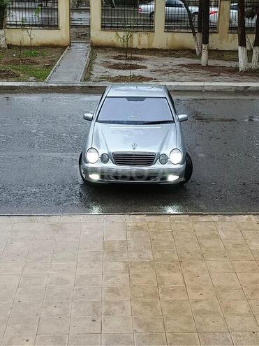 Mercedes E 240 2000, 350,000 km - 2.4 л - Şirvan