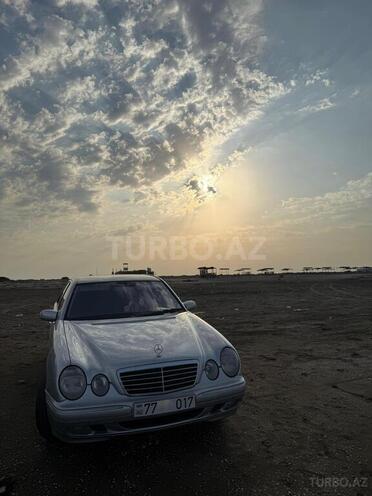 Mercedes E 240 2000, 350,000 km - 2.4 л - Şirvan