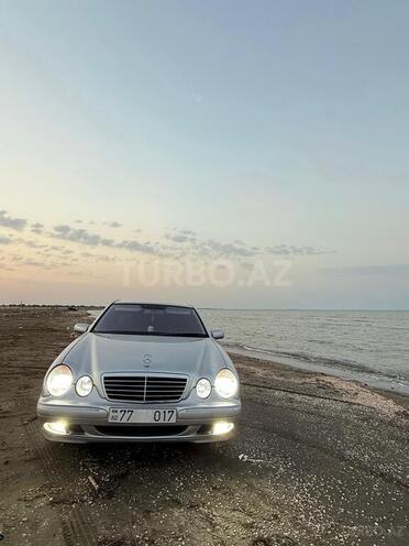 Mercedes E 240 2000, 350,000 km - 2.4 л - Şirvan