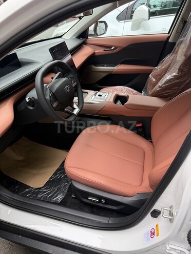 Changan Qiyuan A05 2025, 0 km - 1.5 л - Bakı