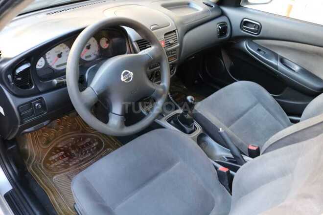Nissan Sunny-3