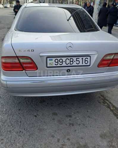 Mercedes E 240 2000, 303,680 km - 2.4 l - Bərdə
