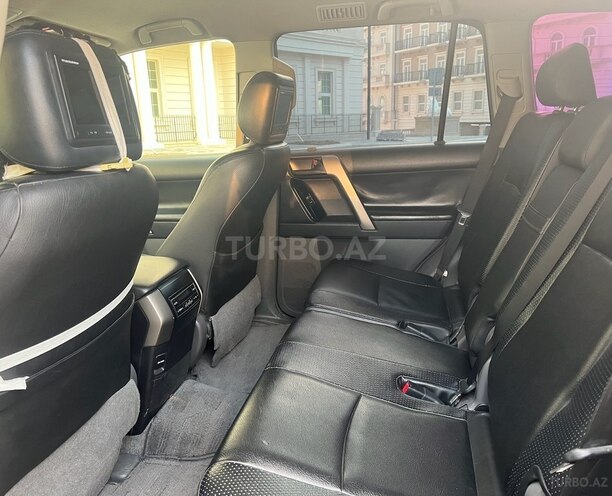 Toyota Land Cruiser Prado 2011, 240,000 km - 2.7 l - Bakı