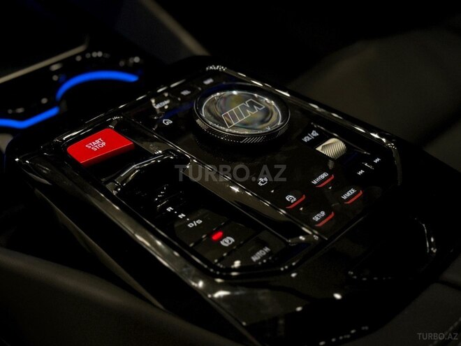 BMW M5-15