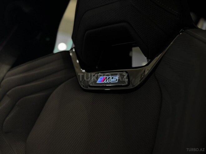 BMW M5-25