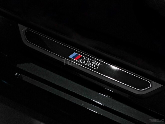 BMW M5-28