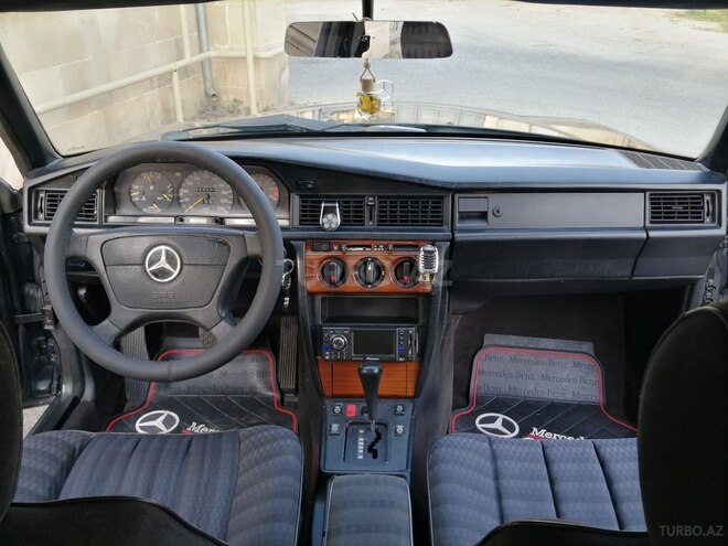 Mercedes 190 1992, 320,000 km - 2.0 l - Bakı