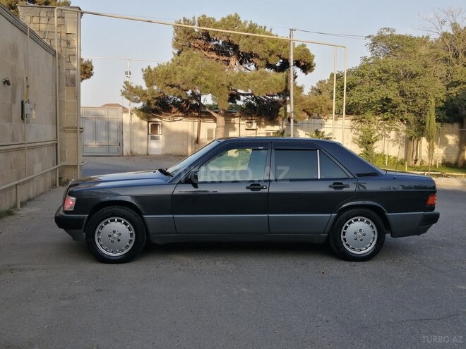 Mercedes 190 1992, 320,000 km - 2.0 l - Bakı