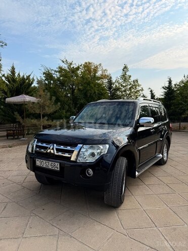Mitsubishi Pajero-1