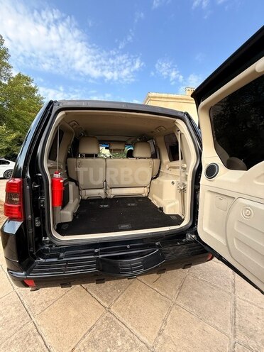 Mitsubishi Pajero-10
