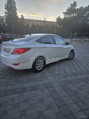 Hyundai Accent 2015, 225,308 km - 1.6 л - Sumqayıt