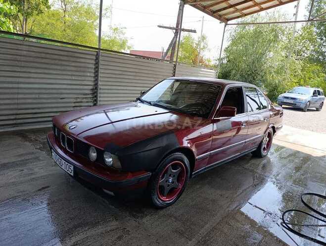 BMW 520 1984, 325,000 km - 2.0 l - Şəki