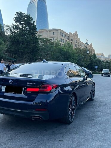 BMW 530e-6