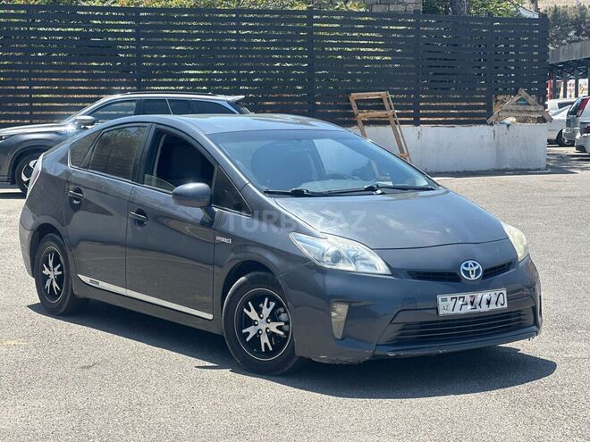 Toyota Prius 2014, 320,259 km - 1.8 l - Bakı