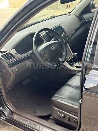Hyundai Sonata-8