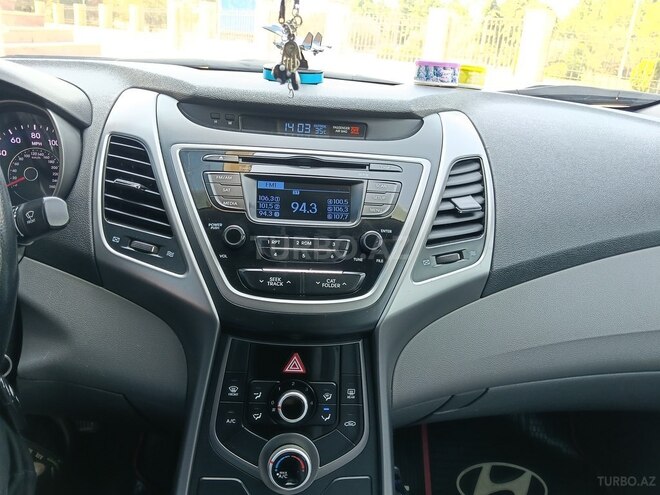 Hyundai Elantra 2015, 149,730 km - 1.8 л - Gəncə