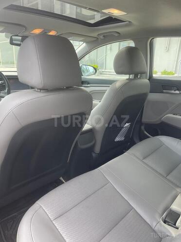 Hyundai Elantra 2017, 217,000 km - 2.0 l - Bakı