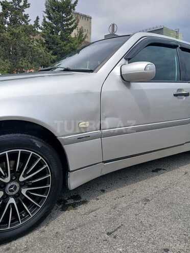 Mercedes C 220 d 1999, 395,400 km - 2.2 l - Bakı