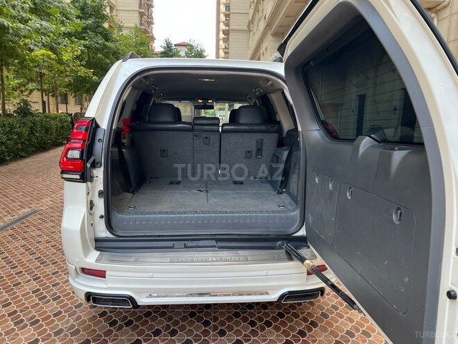 Toyota Land Cruiser Prado-8