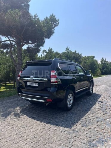 Toyota Land Cruiser Prado-12