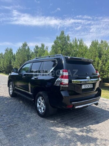 Toyota Land Cruiser Prado-11