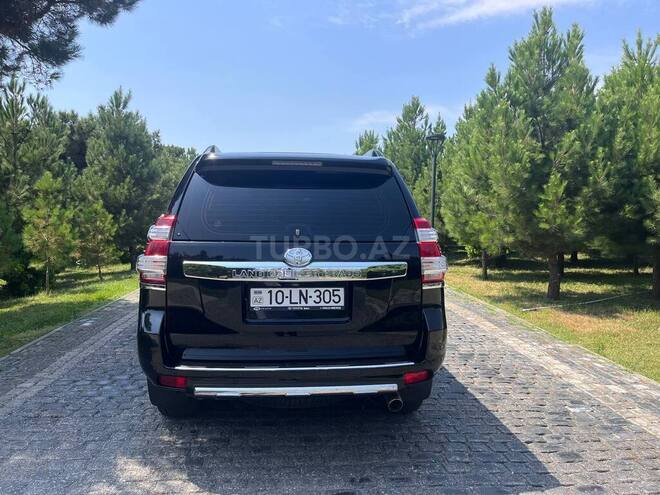 Toyota Land Cruiser Prado-6
