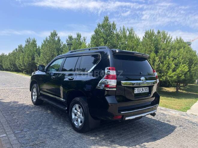 Toyota Land Cruiser Prado-8
