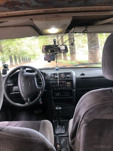 Opel Vectra 1994, 360,000 km - 2.0 l - Gəncə