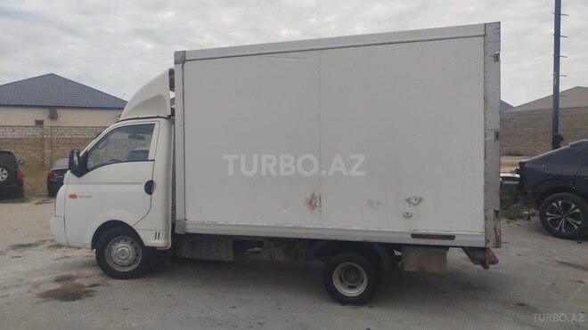 Hyundai H 100 2011, 10,000 km - 2.6 l - Bakı