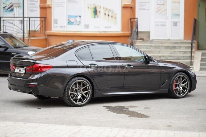 BMW 520 2018, 135,000 km - 2.0 l - Bakı