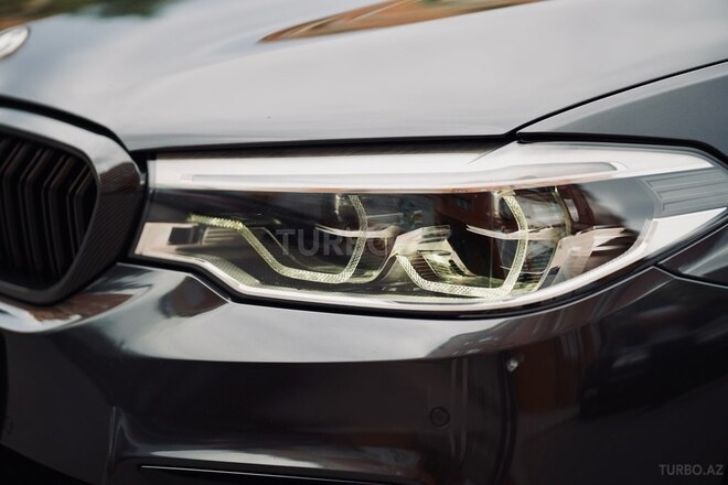 BMW 520 2018, 135,000 km - 2.0 l - Bakı