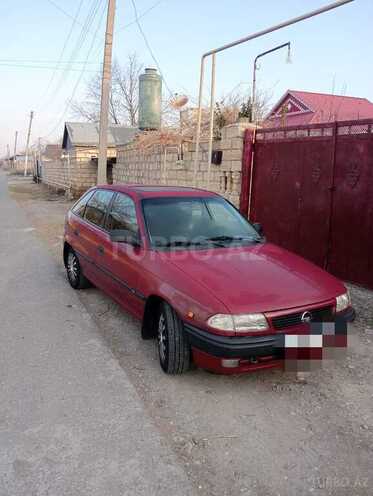 Opel Astra 1995, 255,000 km - 1.6 l - Ağcabədi