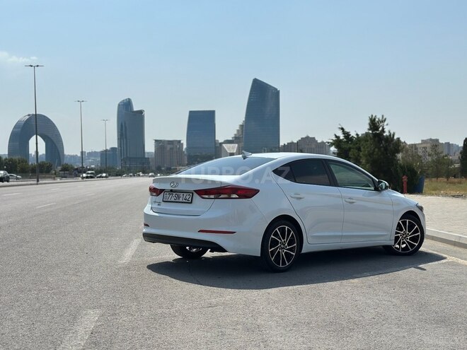 Hyundai Elantra 2016, 190,000 km - 2.0 l - Bakı