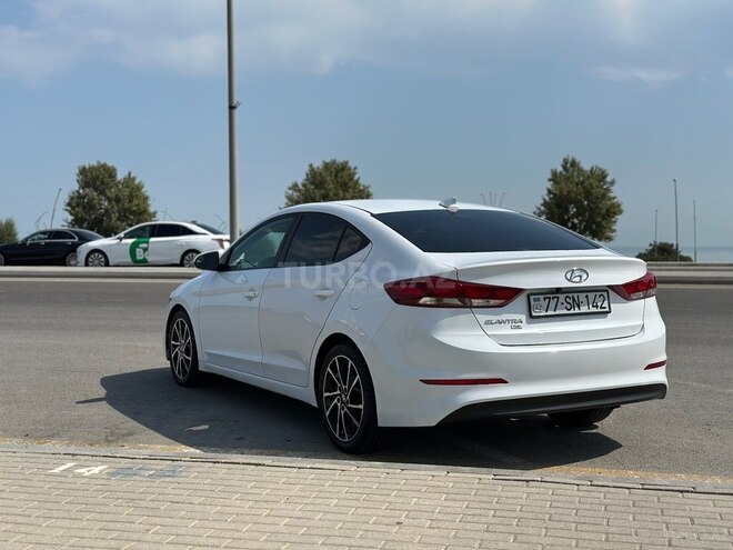 Hyundai Elantra 2016, 190,000 km - 2.0 l - Bakı