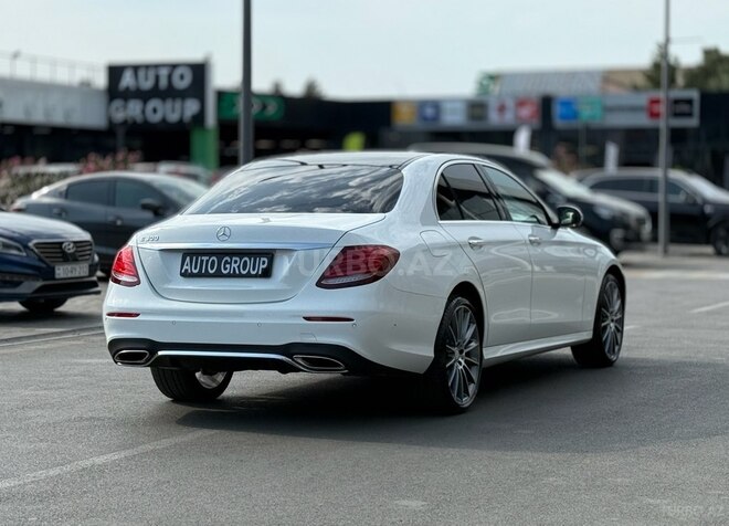 Mercedes E 300-4