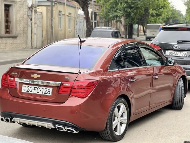 Chevrolet Cruze-11