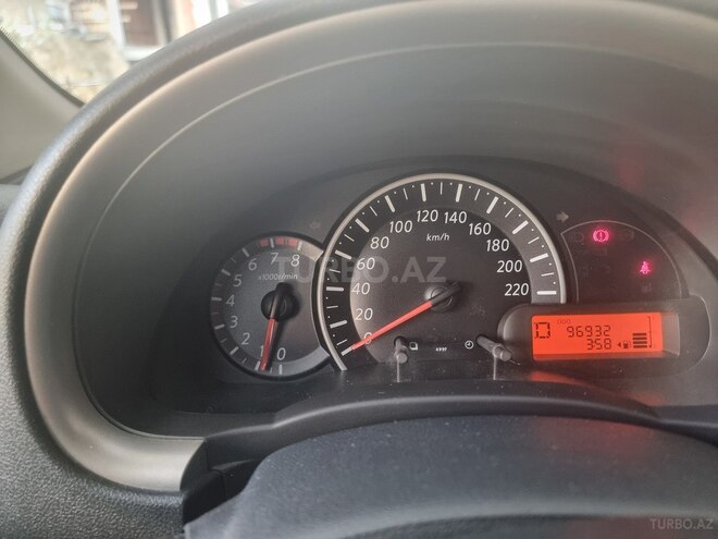 Nissan Micra-18