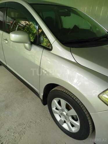 Nissan Tiida 2012, 63,800 km - 1.5 l - Ucar