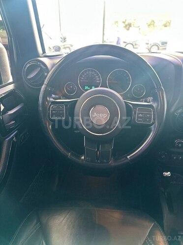 Jeep Wrangler-11
