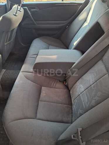 Mercedes E 200 1999, 161,000 km - 2.0 l - Bakı
