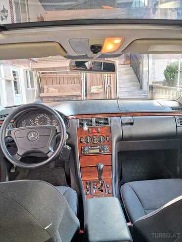 Mercedes E 200 1999, 161,000 km - 2.0 l - Bakı
