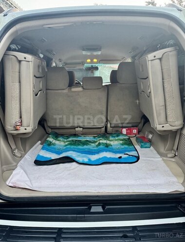 Toyota Land Cruiser Prado-5