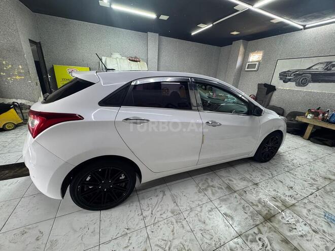 Hyundai i30 2012, 250,000 km - 1.6 l - Quba