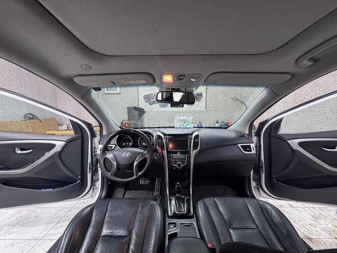 Hyundai i30 2012, 250,000 km - 1.6 l - Quba