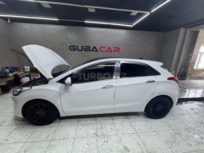 Hyundai i30 2012, 250,000 km - 1.6 l - Quba