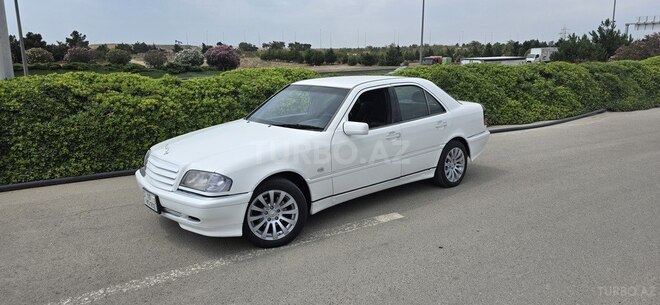 Mercedes C 240-13