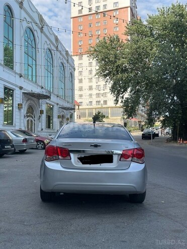 Chevrolet Cruze-8