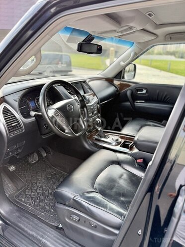 Nissan Patrol 2010, 261,000 km - 5.6 l - Bakı