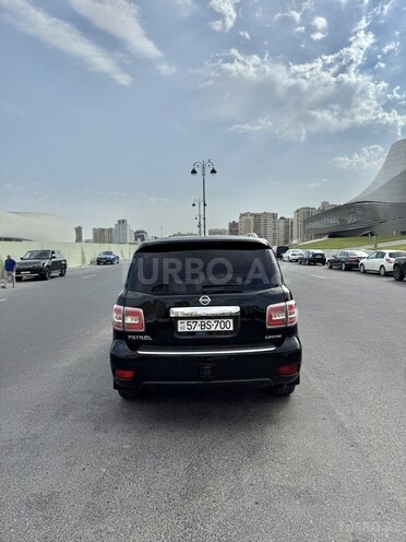 Nissan Patrol 2010, 261,000 km - 5.6 l - Bakı
