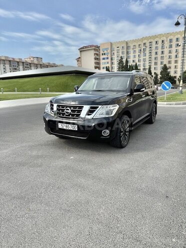 Nissan Patrol 2010, 261,000 km - 5.6 l - Bakı